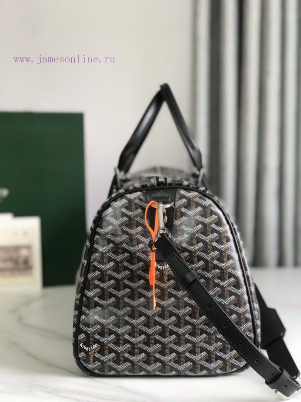 ? The Boston45 travel bag is made of Goyardine cotton linen canvas and Servon calf leather, la8rmhgp - Image 5