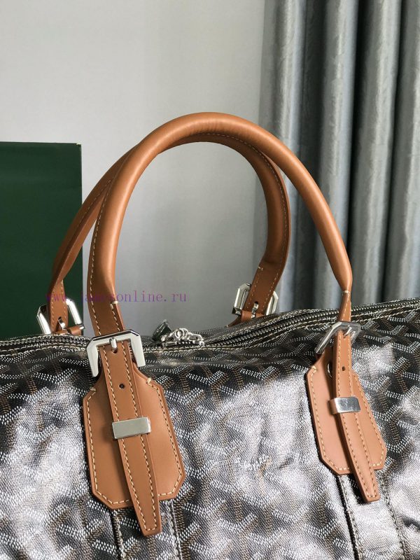 ? The Boston45 travel bag is made of Goyardine cotton linen canvas and Servon calf leather, mpf1p3jt - Image 5