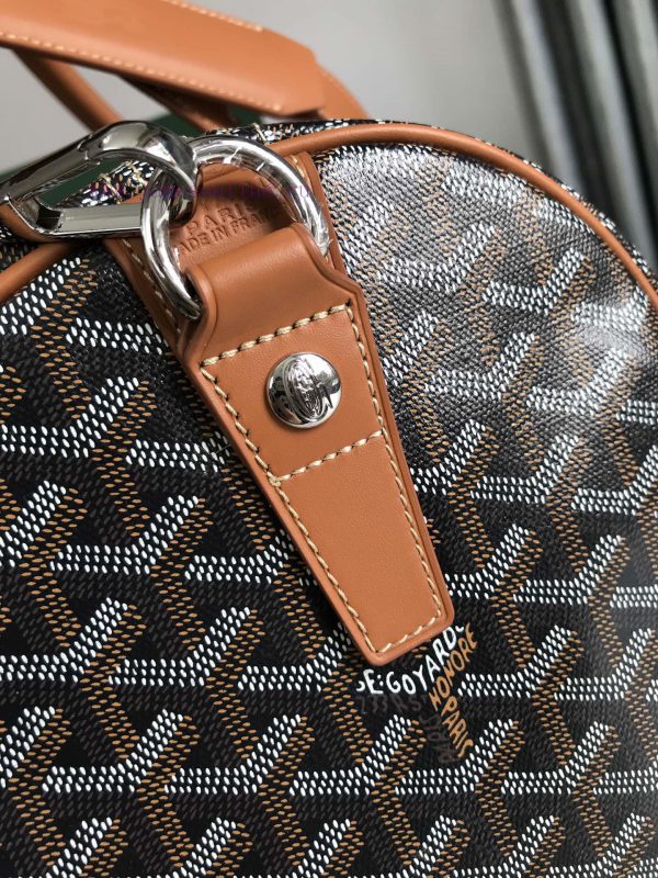 ? The Boston45 travel bag is made of Goyardine cotton linen canvas and Servon calf leather, mpf1p3jt - Image 7