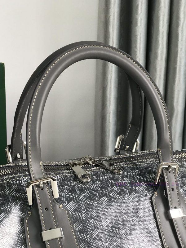 ? The Boston45 travel bag is made of Goyardine cotton linen canvas and Servon calf leather, ydpk06wj - Image 5