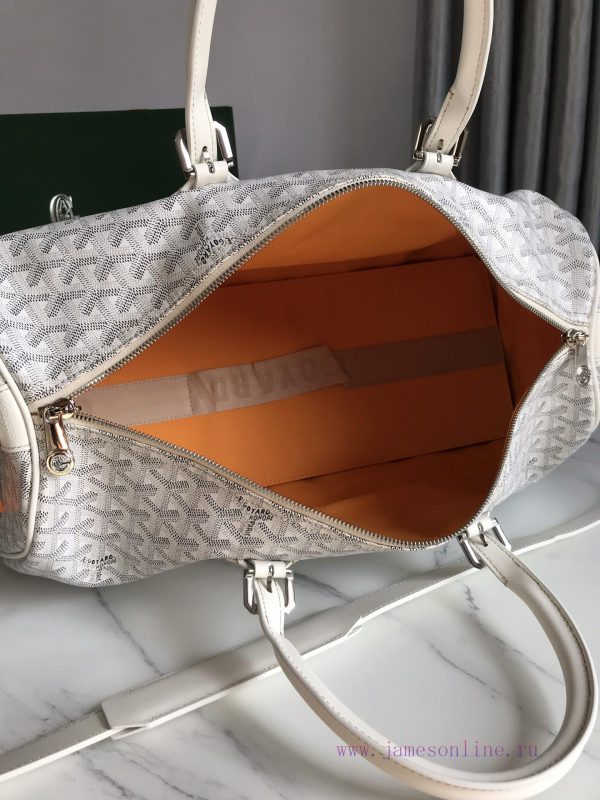 ? The Boston45 travel bag is made of Goyardine cotton linen canvas and Servon calf leather, x4uht78u - Image 9