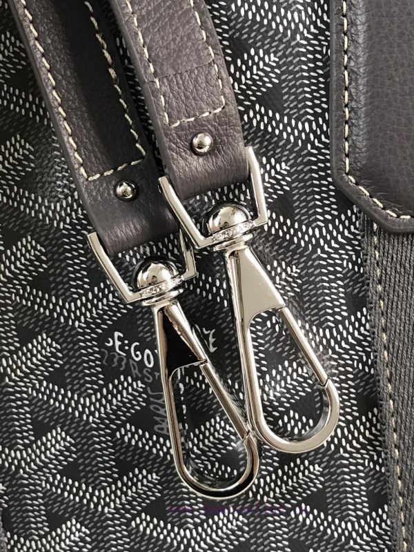 BELHARRA small bag is the perfect companion for vacationing under the sun. Its iconic bucket v8tqrbzr - Image 8