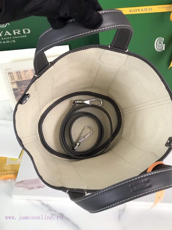 BELHARRA small bag is the perfect companion for vacationing under the sun. Its iconic bucket v8tqrbzr - Image 10