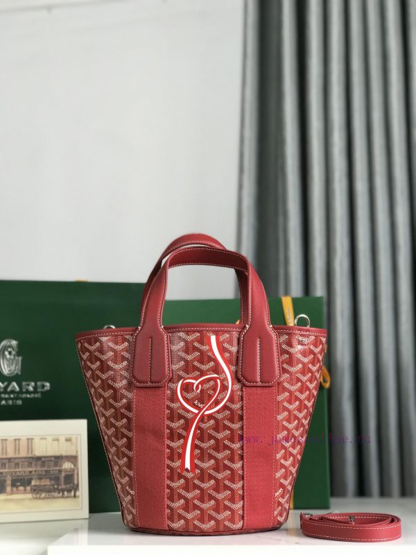 BELHARRA small bag is the perfect companion for vacationing under the sun. Its iconic bucket urua369t