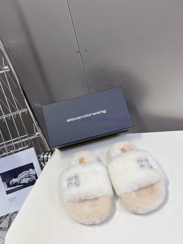 Alexander Wang's wool slippers are so beautiful~It's hard not to love themBLING BLING autumnl4m2yzti