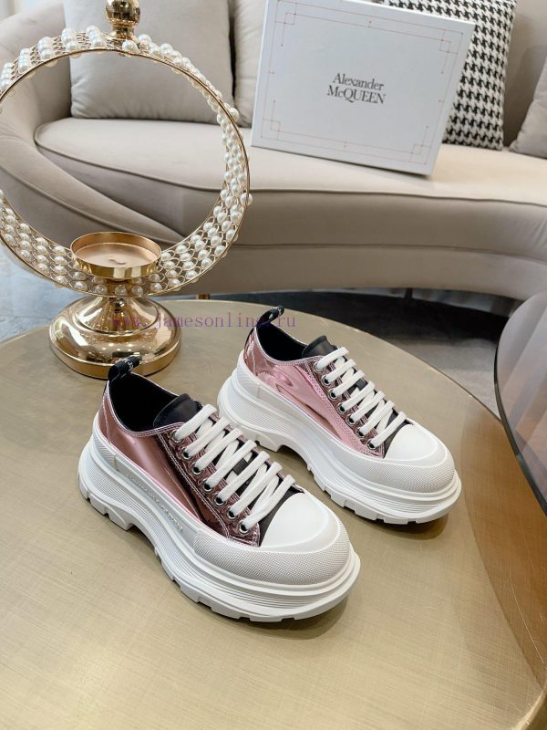 Metal surfaceTop quality, inspection free products withAlexander McQueen's new canvas series8eppppt2