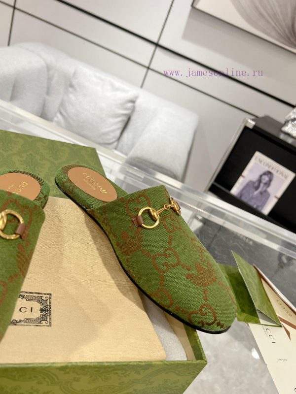 . Gucci collaborates with Adidas to create a new round of 24ss cool slippers with a buckle a0udxou1m - Image 6