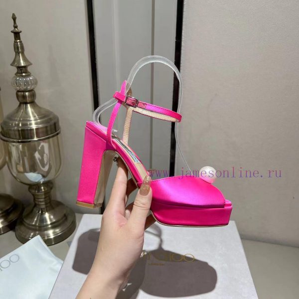 Jimmy Coo is a simple, elegant, and fashionable pair of sandalsOne button high-heeled sandalmmby5qgn