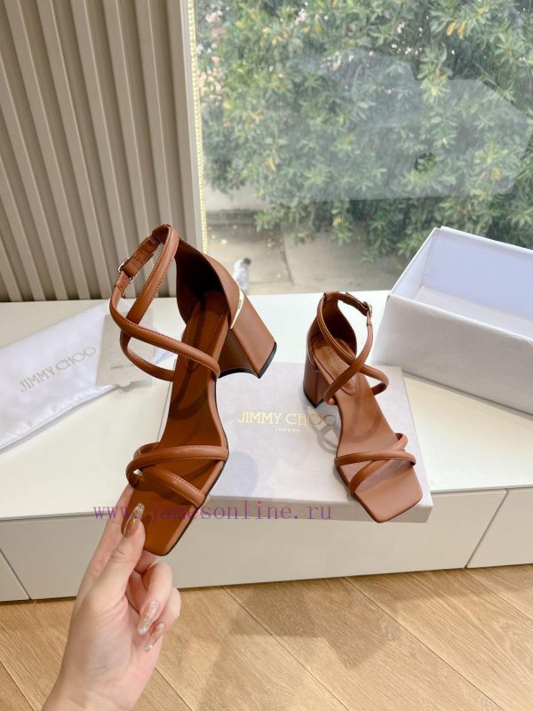 Purchasing level for early spring 2024 Jimmy Choo. Jimmy Zhou recommends simple straight strtd7j20w5 - Image 6