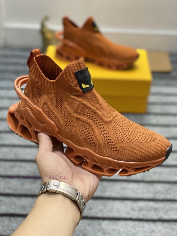 -Fendi's top purchasing agent for men's new products comes with original factory configuratij3kug3e2 - Image 8