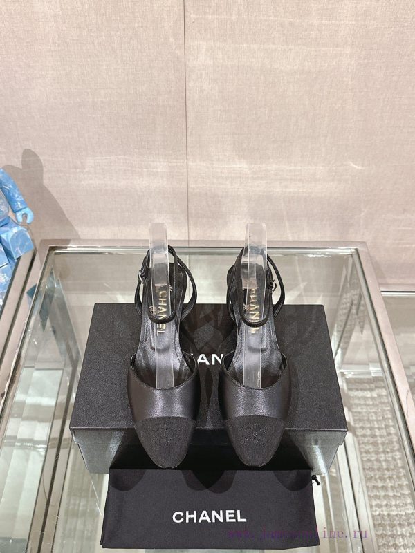 -24Ss spring/summer new Chanel kitten heel with buckle strap sandalsI really don't have any wvv2r6pd
