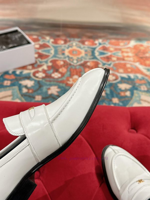 ️ CELINE Sillin Lefu shoes Caesar door buckle series casual small leather shoes are super suyn79oob4 - Image 10