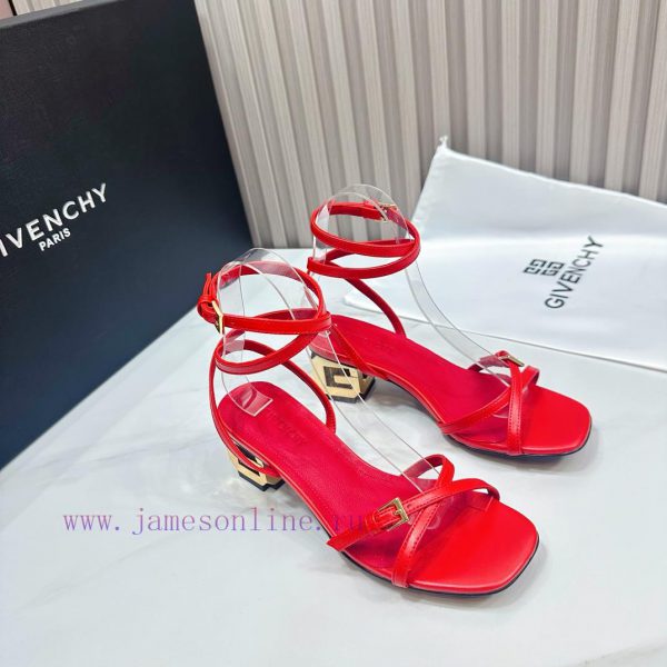 2024 SSS launches GIVENCHY spring/summer collection - the brand's iconic retro elegance cont2yzuiqbw