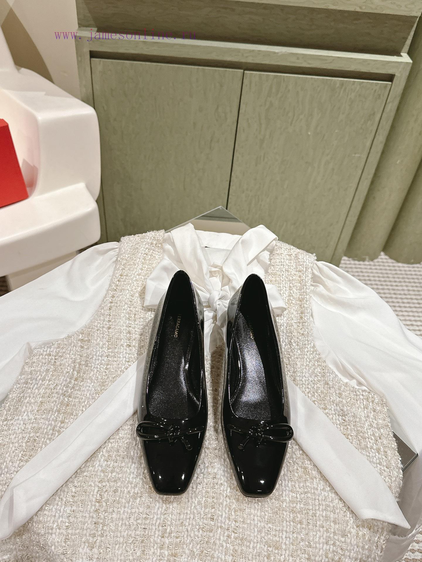 | ²⁰²4 ?? ??Ferragam"Ferragamo Spring/Summer Collection's new product features a square bt2dsw2j3 - Image 2