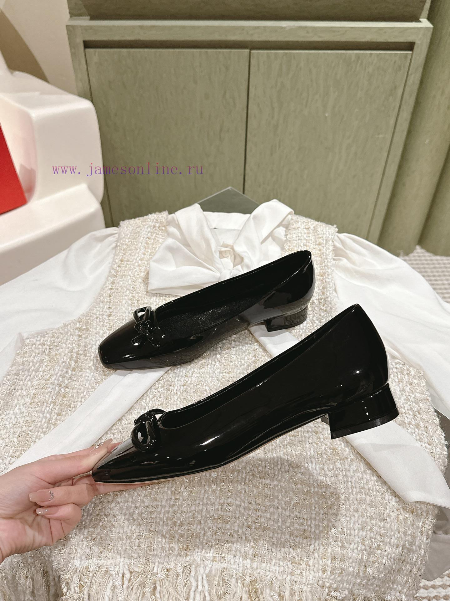 | ²⁰²4 ?? ??Ferragam"Ferragamo Spring/Summer Collection's new product features a square bt2dsw2j3 - Image 4
