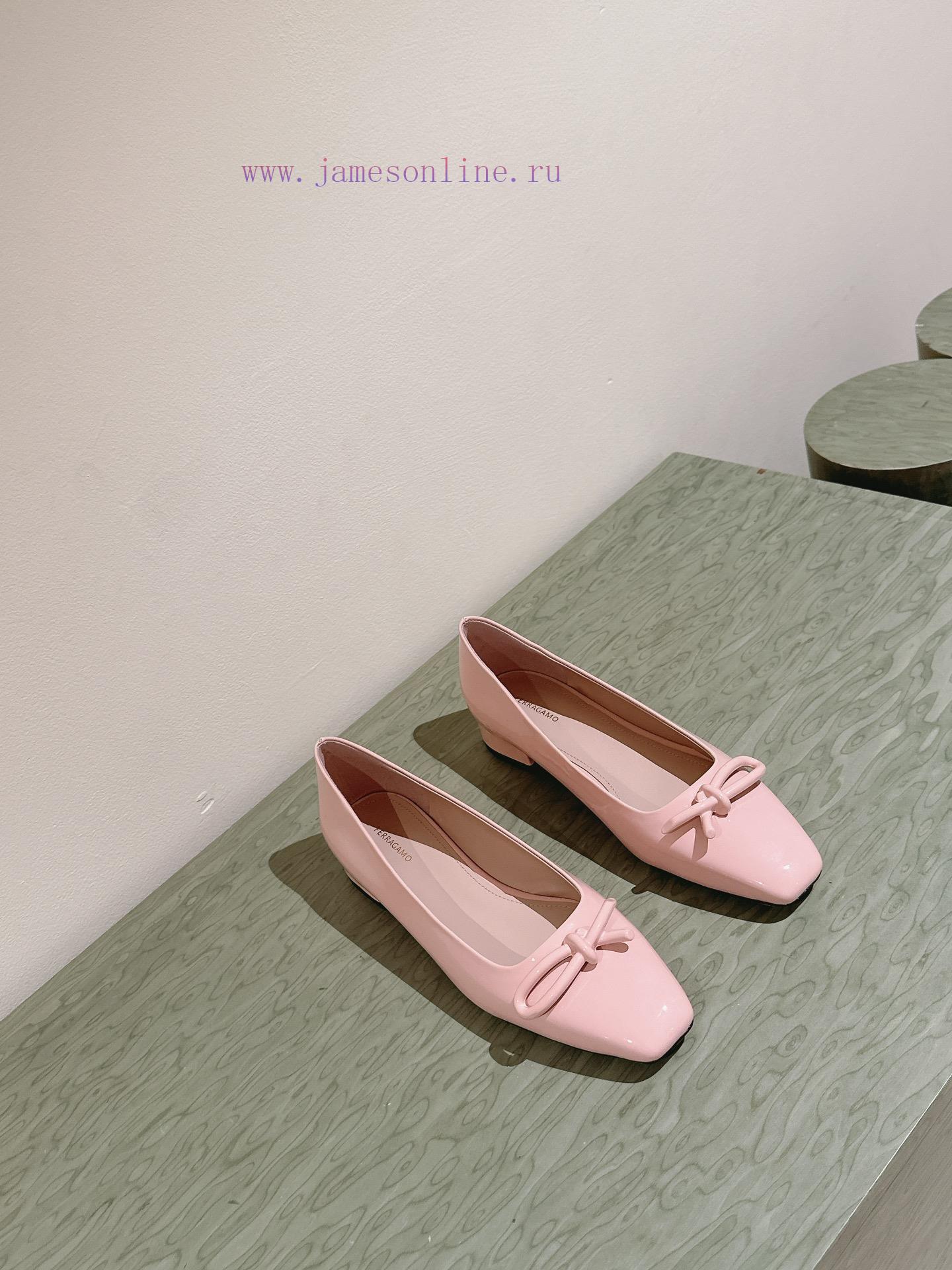 | ²⁰²4 ?? ??Ferragam"Ferragamo Spring/Summer Collection's new product features a square b10vkvikx - Image 8