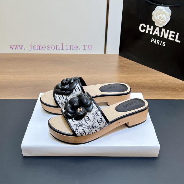 Top tierSynchronized Solid Wood Thick Bottom Slippers 2024 Summer New Chanel Camellia Cool S99zp9bc7