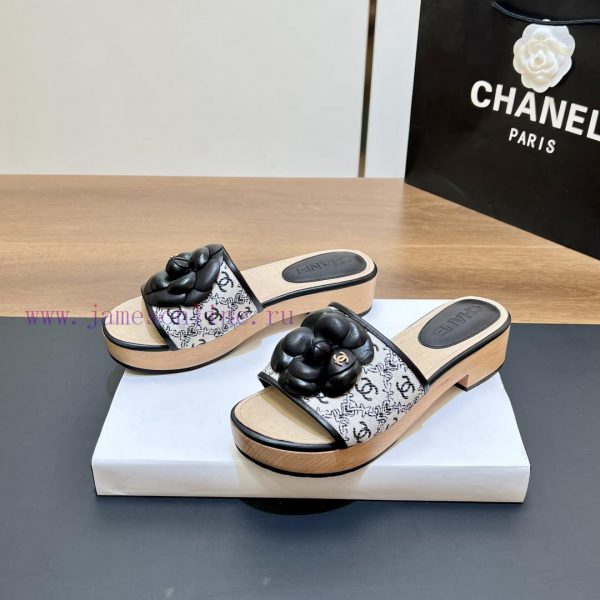Top tierSynchronized Solid Wood Thick Bottom Slippers 2024 Summer New Chanel Camellia Cool S99zp9bc7 - Image 4