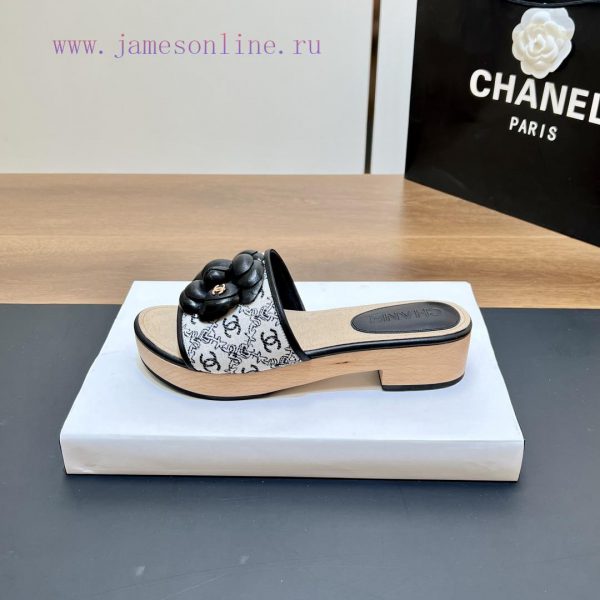Top tierSynchronized Solid Wood Thick Bottom Slippers 2024 Summer New Chanel Camellia Cool S99zp9bc7 - Image 6