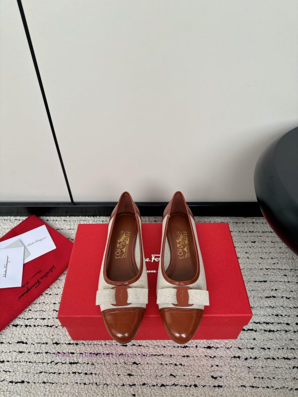 FERRAGAM * 24/Early Spring New SF Ferragamo Flat Single ShoesThis year's hot bow tie is pair45kxc8si