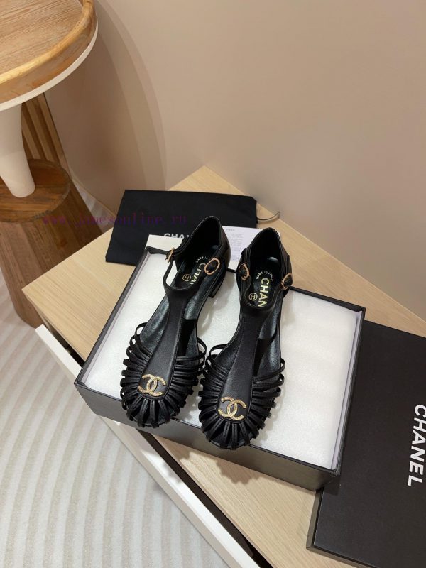 -24Fw new Chanel Roman flat sandalsCute enough to explode, rich heiress instantly looks retrgfsmuugx