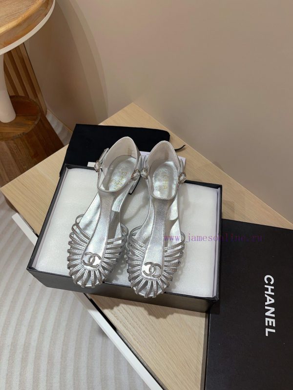 -24Fw new Chanel Roman flat sandalsCute enough to explode, rich heiress instantly looks retroijrk5dy