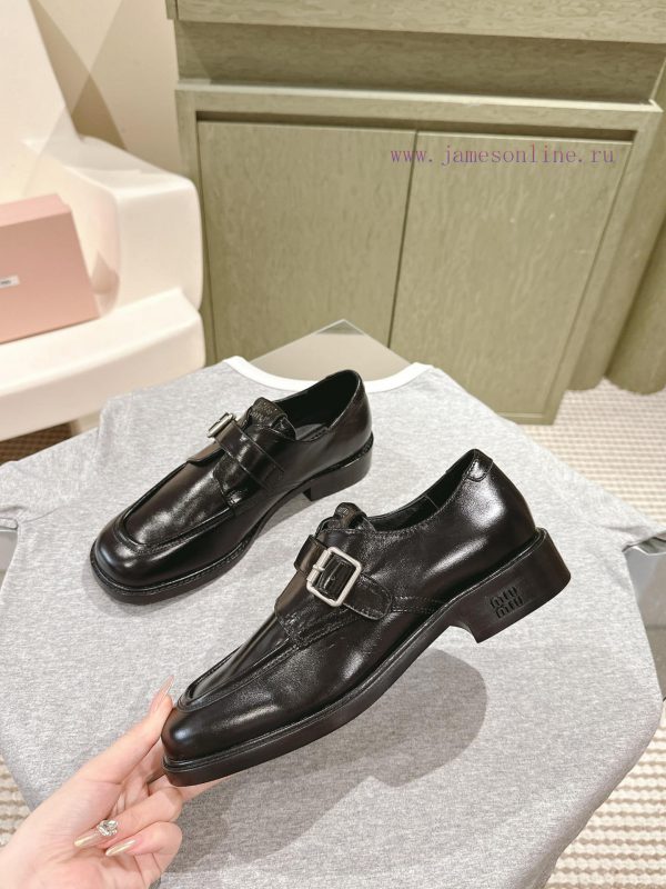 | ²⁰²4 ??  ??MIUMIU British minimalist motorcycle sandals with thick heels and round heads76014p3y - Image 3