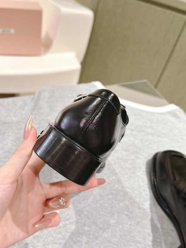 | ²⁰²4 ??  ??MIUMIU British minimalist motorcycle sandals with thick heels and round heads76014p3y - Image 6