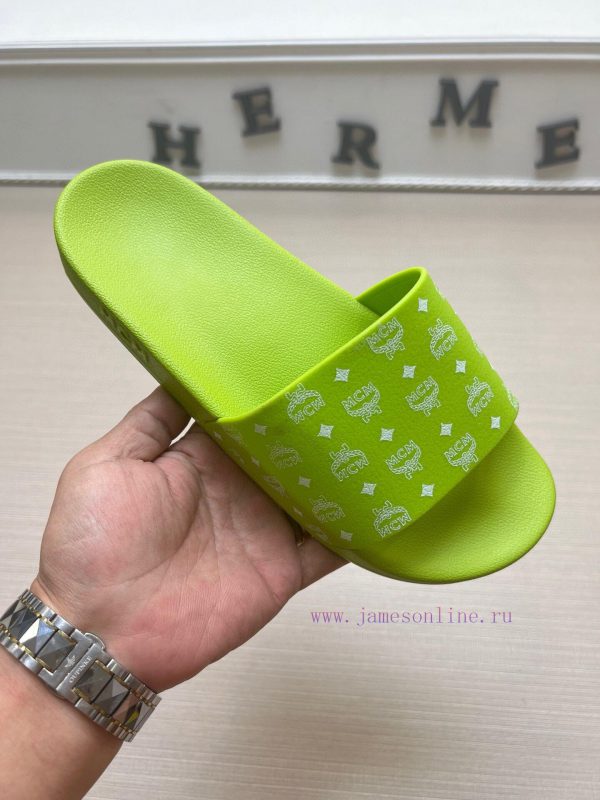 MCM's latest popular fashion slippers, with original 11 mold opening on the official websiteke30szmf
