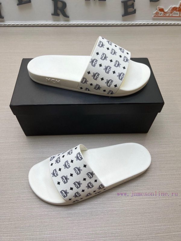 MCM's latest popular fashion slippers, with original 11 mold opening on the official websitegin861et - Image 5