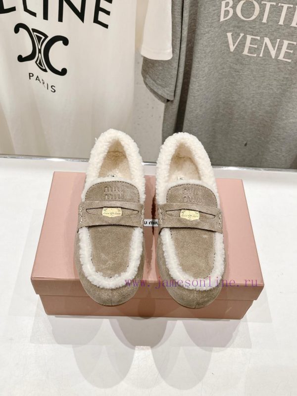 . MiuM * u/Miu * Miu 2024 Autumn/Winter Fashion Style Coin Driving Shoes with Mao Le Fu Shoealer1map