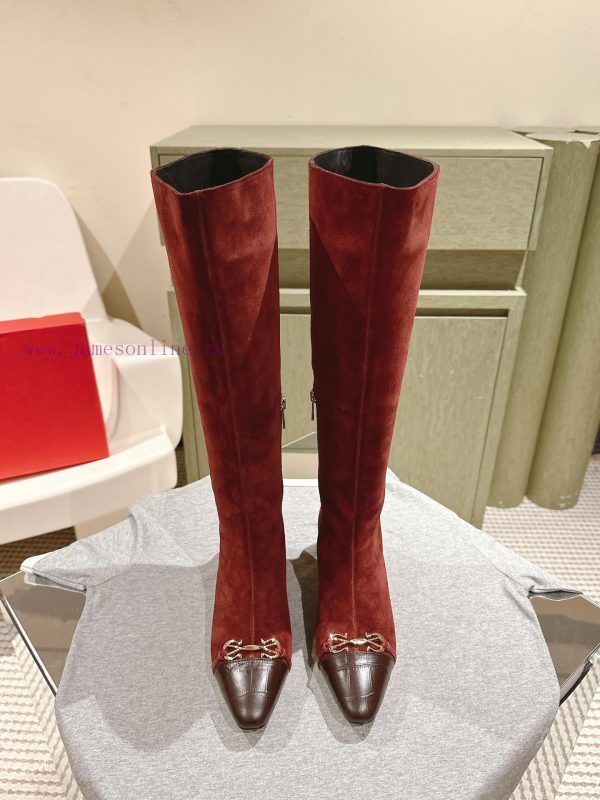 | ²⁰²4 ??  ??Ferragamo's autumn and winter collection of new boots features smooth lines a4jg6ps8h