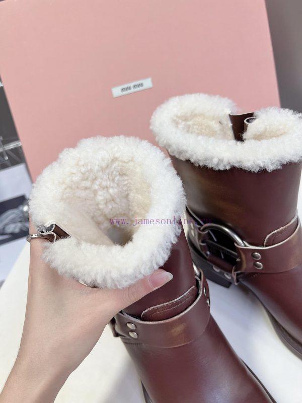Top tier Miumiu autumn and winter limited edition walking bootsOne of the most worthwhile boqawqauvx - Image 10