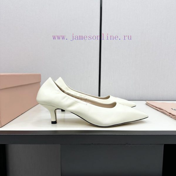 Top tierMiu Miu Miu Miu ㊙️ 24ss Autumn/Winter New Collection British StyleThe MiuMiu runway o7tcknkt