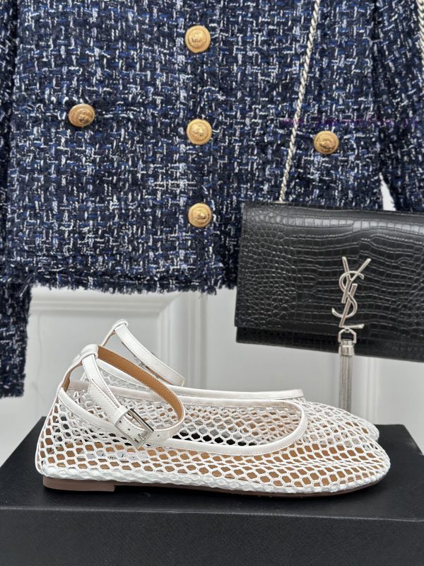 AlAIA | Classic retro mesh Mary Jane shoes from AlAIAFull of girlish style, with both modernpmxa38l7
