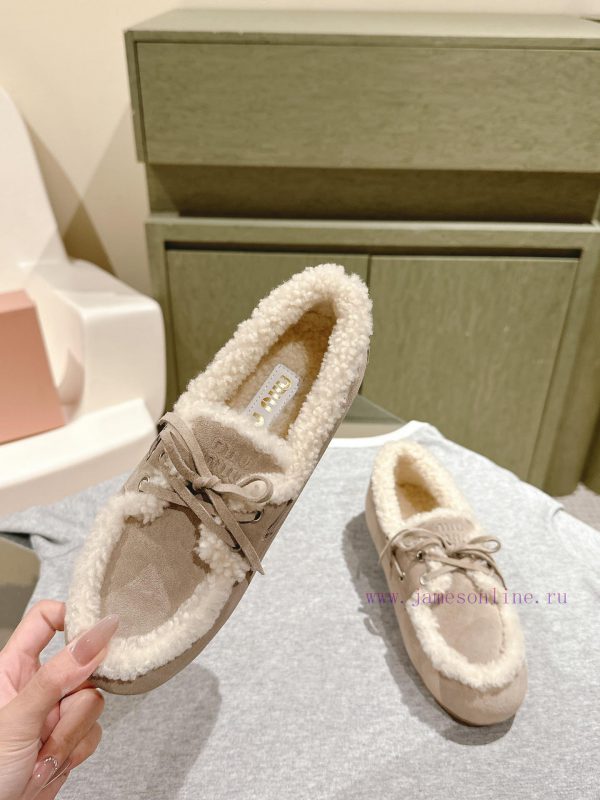 | ²⁰²4 ??  ??MIUMIU new American retro style wool integrated bean shoes~a must-have~casual u2dp0mei - Image 4