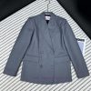 Valentino's new four button lapel suit for autumn and winter in 2014 exudes an aura while en uac5s0m9