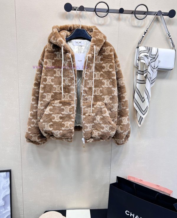 CELINE 2024 FW Arc de Triomphe bullet screen lamb fur coat is cute, love without a head The ogfdbc2r