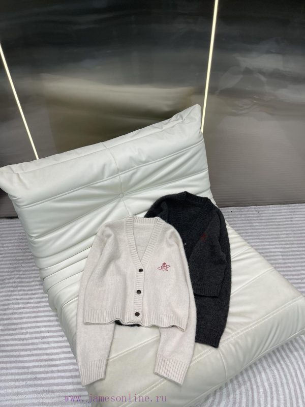 𝐕𝐢𝐕𝐢𝐞𝐧𝐞𝐖𝐞𝐬𝐭𝐰𝐨𝐨 * New Saturn 🪐 Color blocking embroidery V-neck knitted cardigan is simple an 7znci2mc