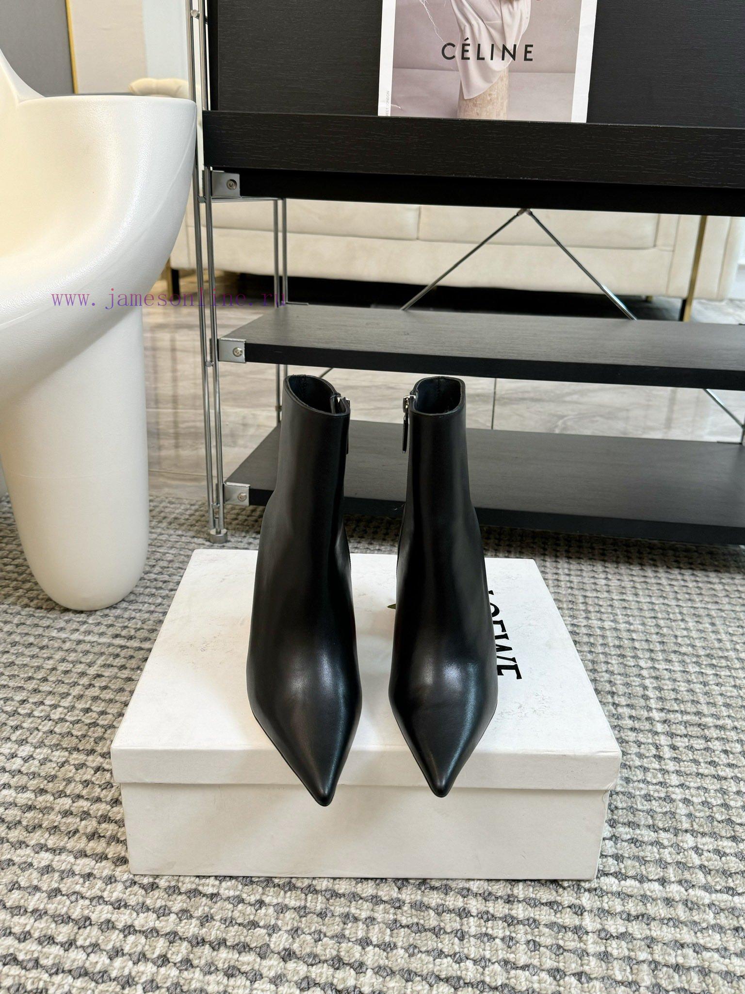 παντοφλεσ στα αγγλικα | Loewe 2024 New Autumn/Winter Fashion Show Balloon And Short Boots ️ Artwork Worn On The Feet Wi ewy86v6o | παπουτσια παιδικα καλοκαιρινα - Image 2