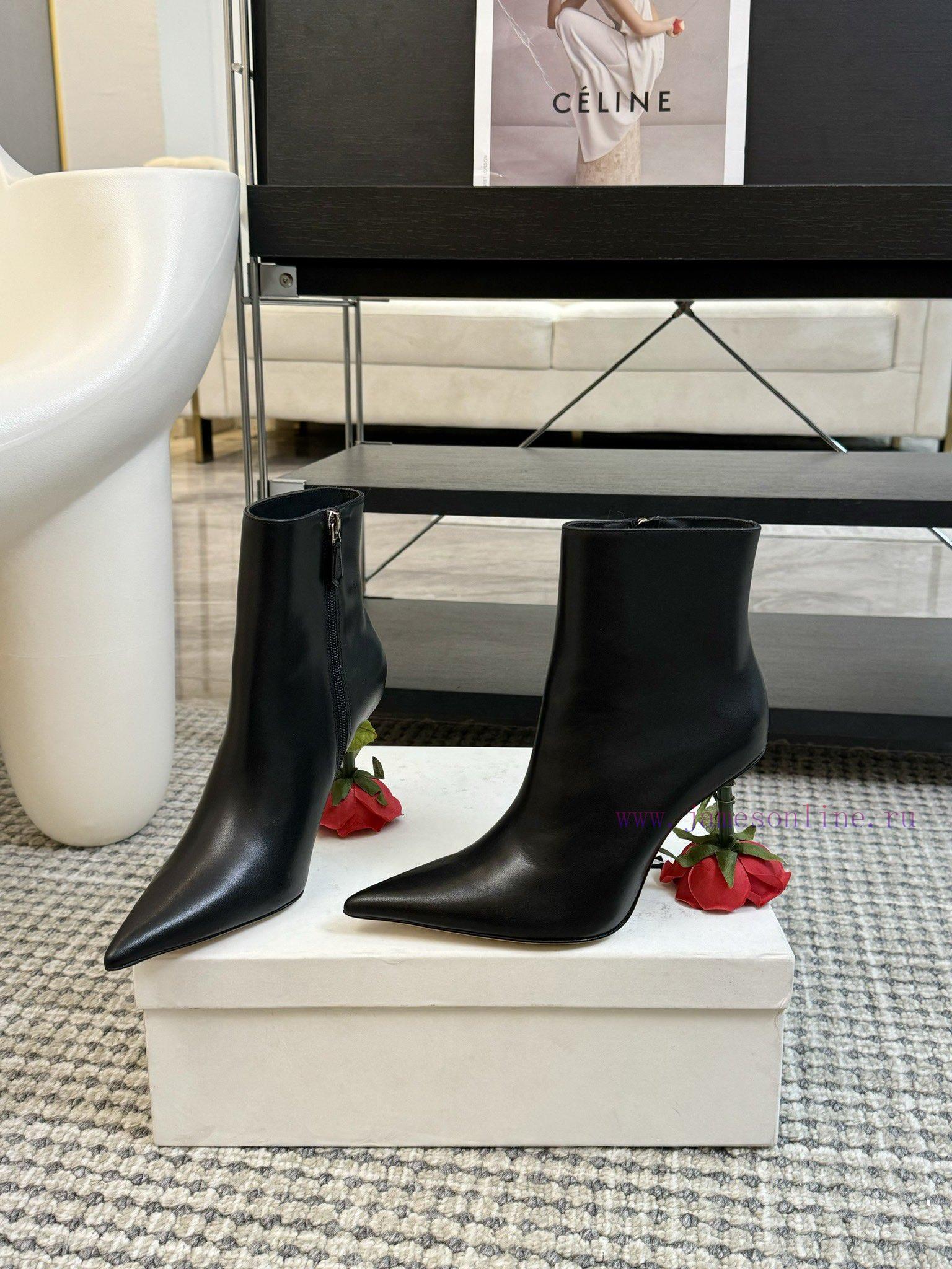 παντοφλεσ στα αγγλικα | Loewe 2024 New Autumn/Winter Fashion Show Balloon And Short Boots ️ Artwork Worn On The Feet Wi ewy86v6o | παπουτσια παιδικα καλοκαιρινα - Image 4